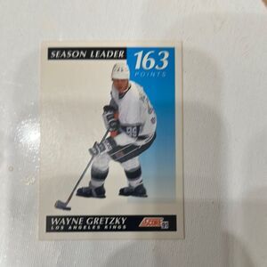 Black and White Trading Cards Set Wayne Gretzky mint condition